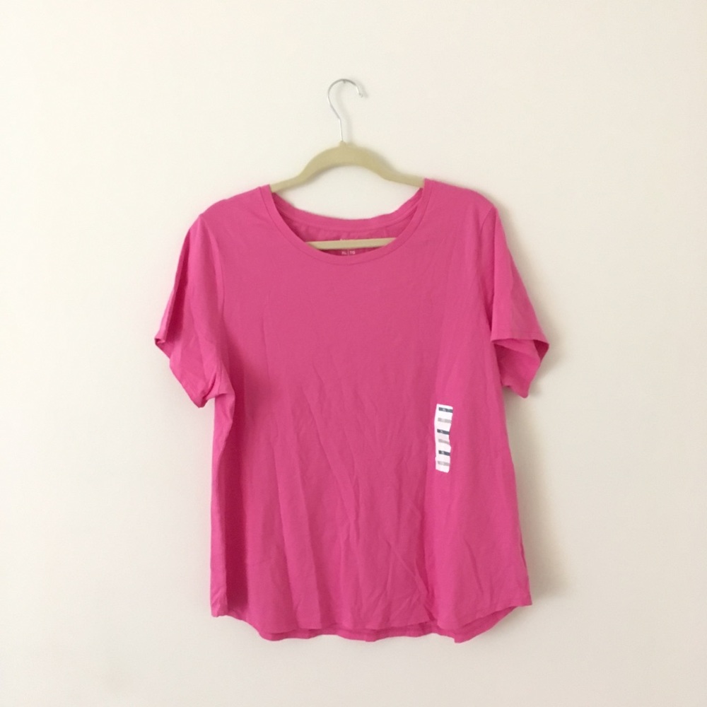 Old Navy pink T-shirt